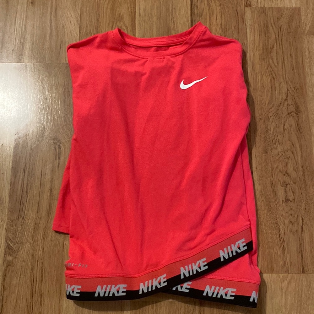 Nike Dri Fit Long-Sleeved Top